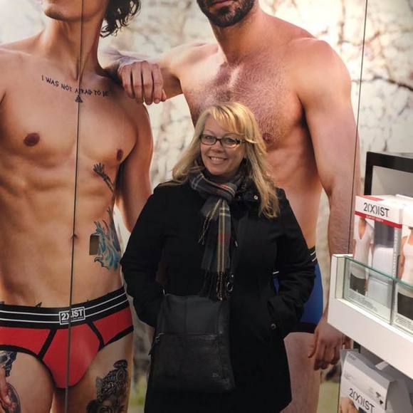 Meet your Posher, Joy - Picture 1 of 1